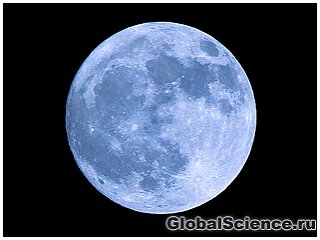 Блакитна Місяць з&#39;явився на небі в першу ніч серпня 