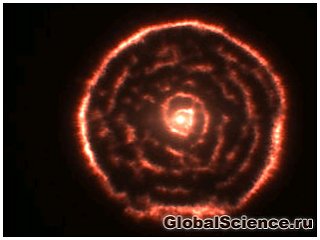 Астрономы обнаружили внутри красного гиганта огненную спираль