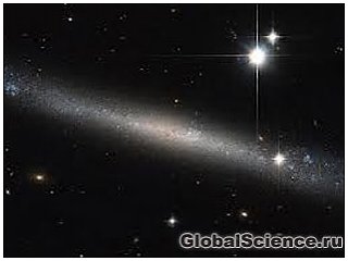 "Хаббл" зафиксировал рекордно тонкую спиральную галактику