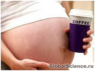 Кофеин продлевает срок беременности и ведет к снижению веса у младенца