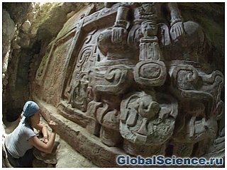 В Гватемале раскопали гигантский древний фриз майя