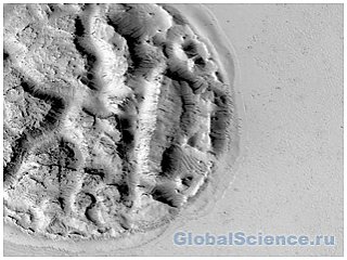 На марсианской поверхности обнаружен уникальный рельеф