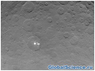 NASA обнародовало несколько новых снимков Церера