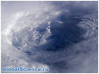 Спутник NASA наблюдает за ураганом Хоакин