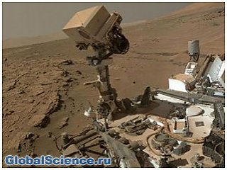 NASA: Curiosity снял селфи с песчаными дюнами на Марсе