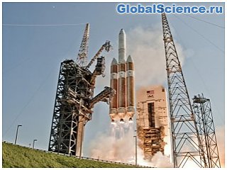 С мыса Канаверал запустили ракету с разведывательным спутником США видео