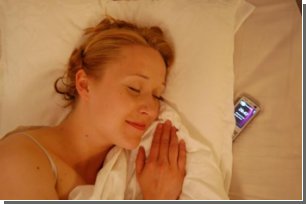 Мобільний телефон обзавівся розумним і ніжним будильником 