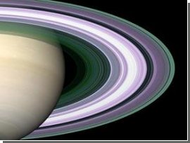 Кольца Сатурна могут быть остатками древней луны