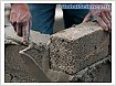 Цемент, вдохновленный раковинами, стал в 19 раз гибче благодаря «спроектированным дефектам»